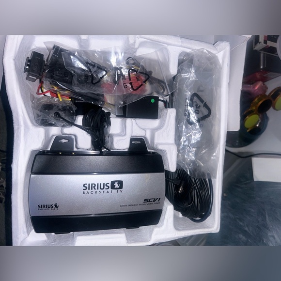 Sirius Satellite Radio SCV1 Universal Add On Kit With Optional Video - Picture 6 of 9